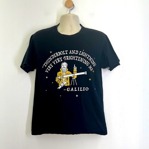 Port & Company - Thunderbolt & Lightning Very Frightening Me - Galileo T SZ M - Picture 1 of 9